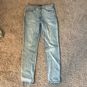 ligh wash blue straight jean’s banana republic